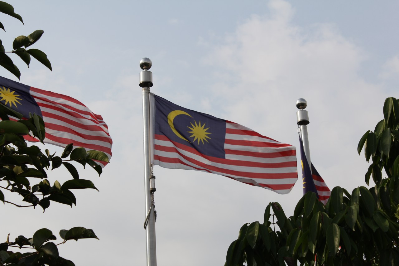 Kuala Lumpur in a nutshell of crass tourism and buffet-pants-inducing eating